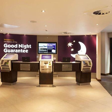 Premier Inn London Croydon Town Centre Экстерьер фото