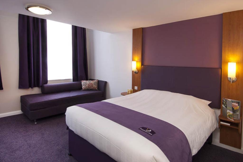 Premier Inn London Croydon Town Centre Номер фото