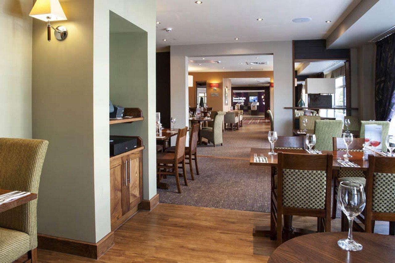 Premier Inn London Croydon Town Centre Экстерьер фото
