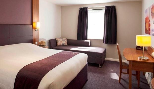 Premier Inn London Croydon Town Centre Экстерьер фото